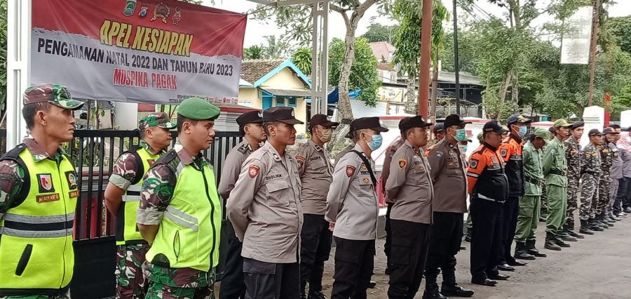Apel Gelar Pasukan Pengecekan Kesiapan Pengamanan Malam Tahun Baru di Wilayah Kecamatan Pagak
