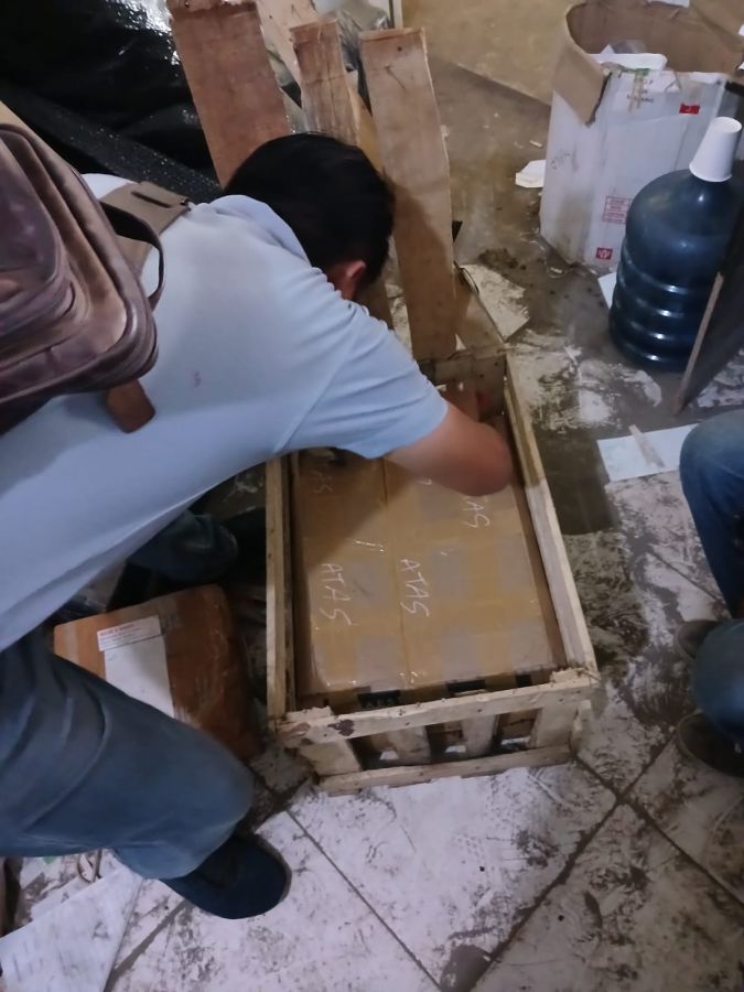 Bea Cukai Malang Gagalkan Pengiriman Ratusan Ribu Batang Rokok Ilegal dan Ratusan Botol MMEA Ilegal