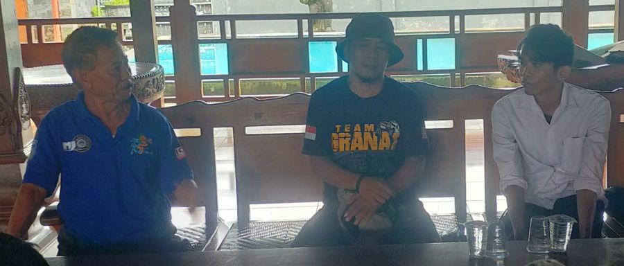 Bersama Ebes Inep, Komunitas Pecinta Jeep Off-Road Granat 4X4 Jalin Silaturahmi 