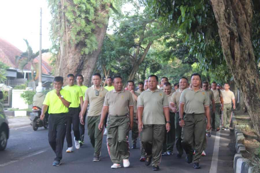 Dandim 0833 Ikuti Olahraga Bersama Pangdam V / Brawijaya
