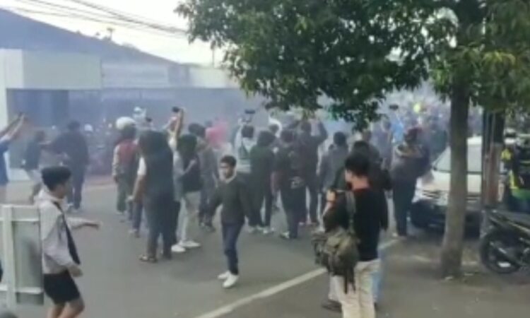 Demo Disertai Kekerasan, Kordinator AREMA DC Angkat Bicara