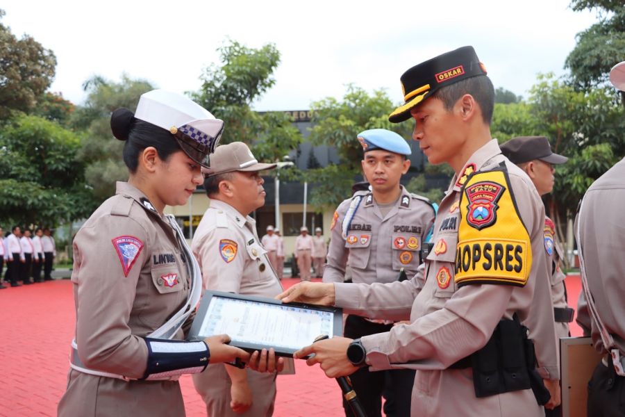 Di Hari Bhayangkara Ke - 78, Briptu Lintang Dapatkan Apresiasi Karena Segudang Prestasinya
