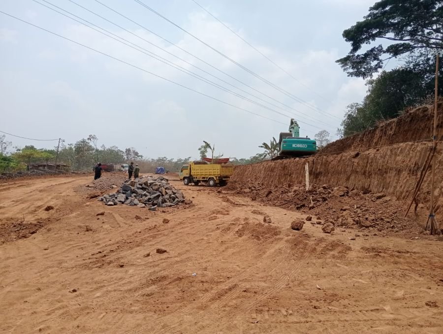 Diduga Alat Berat Proyek di Kedungkandang Pakai Solar Subsidi, Ketua DPC AWPI Kab. Malang Buka Suara