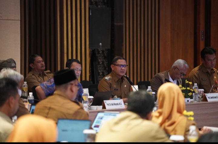 Forum Strategic Meeting Pemantapan Kinerja 2024 dan Evaluasi Kerja 2023 di Kota Batu