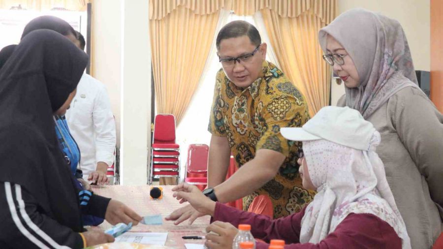 Hari Kedua Operasi Pasar Berlangsung di Balai Desa Punten