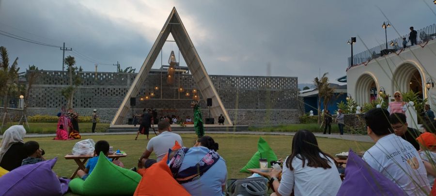 HUT RI ke-78, Paolo Fest Suguhkan Kearifan Lokal Kesenian Tradisional Kuda Lumping dan Rampak Barong