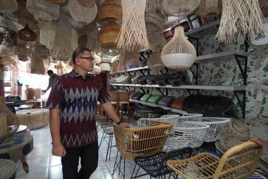 Pj Wali Kota Batu Tinjau Pengambilan Sampah, Keliling ke Masyarakat dan Kunjungi Pusat Oleh-oleh