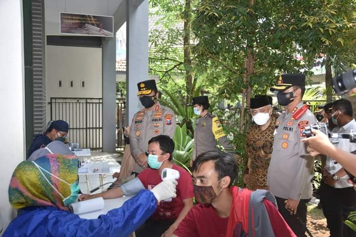 Kapolda Jatim Tinjau Vaksinasi Pengurus Cabang Nadhatul Ulama Kabupaten Malang