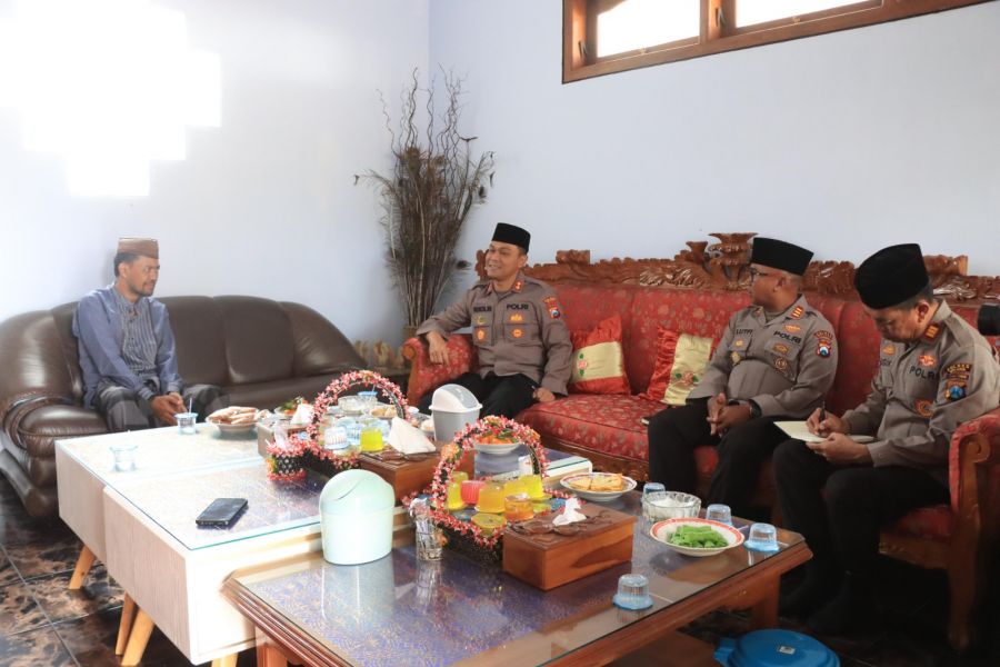 Kapolres Malang Gelar Silaturahmi Kamtibmas di Pondok Pesantren Ketapang 