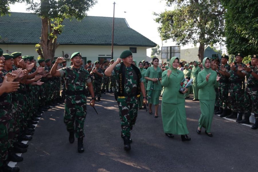 Kunjungan Pangdivif 2 Kostrad ke Satuan Yonif PR 501 dan Yonarmed 12 Kostrad