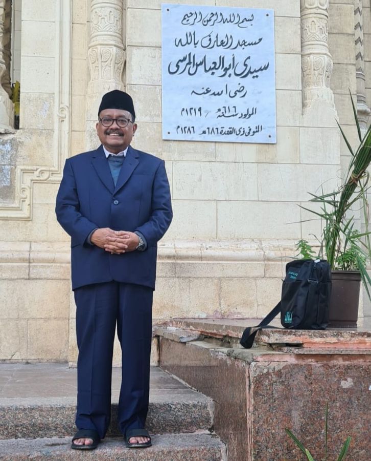 Kunjungi Makam Para Alim Allama di Mesir Oleh: Prof. H.M Mas’ud Said, M.M., Ph.D
