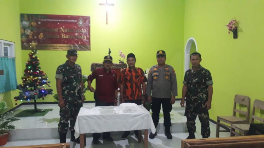 Muspika Pagak Gelar Patroli Gabungan Pengamanan Perayaan Malam Natal Tahun 2022