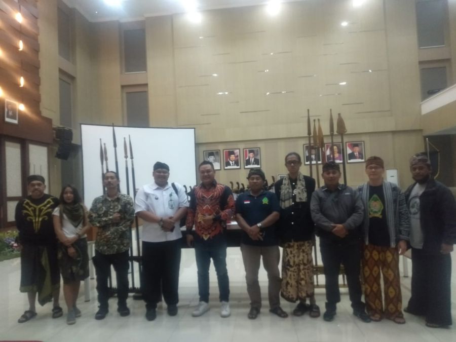 Pameran Keris, Ketua Tosan Aji Sangga Braja dan Kasi Intel Kejari Batu Beri Dukungan Penuh