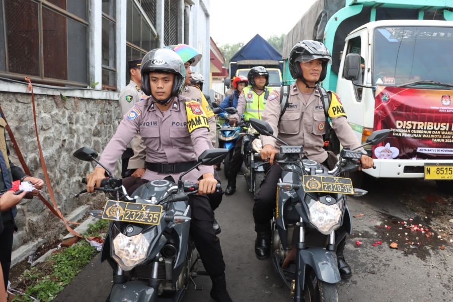Pengamanan Ketat Pendistribusiaan Logistik Pilkada 2024 Oleh Polres Batu