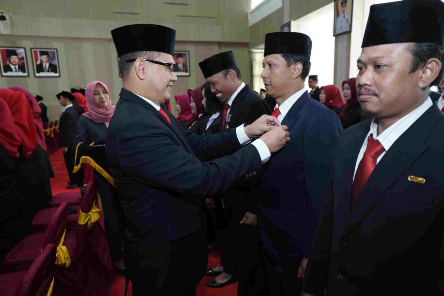 Penganugerahan Satya Lancana Karya Satya 2023 Untuk 107 ASN di Kota Batu