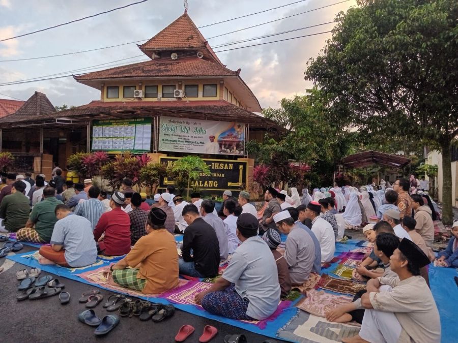 Peringatan Hari Raya Idul Adha 1444 Hijriyah Warga Sekitar Masjid Al-Ihsan Sukun