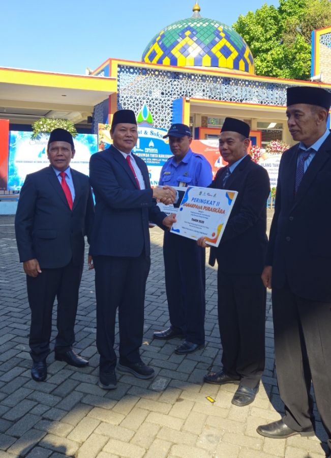 Perumda Tirta Kanjuruhan Berikan Penghargaan Kepada Unit Layanan Berprestasi, Peringati HUT ke 44