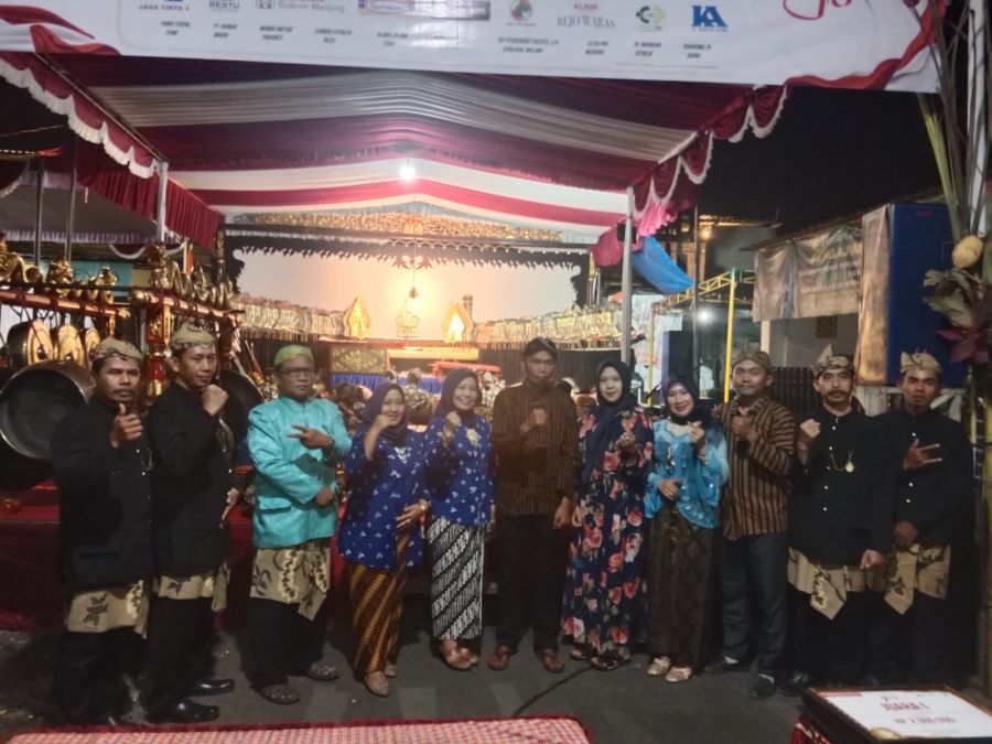Peringati HUT RI ke 78 Sekaligus Bersih Desa, Pemdes Sitirejo Gelar Pagelaran Wayang Kulit
