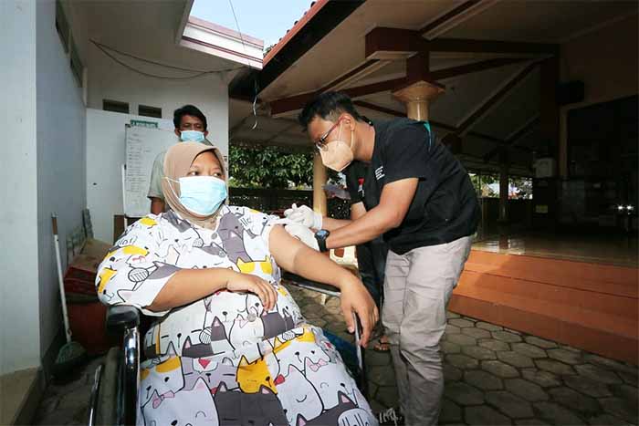 Peserta Disabilitas Ikuti Vaksinasi Covid-19 Tahap Kedua