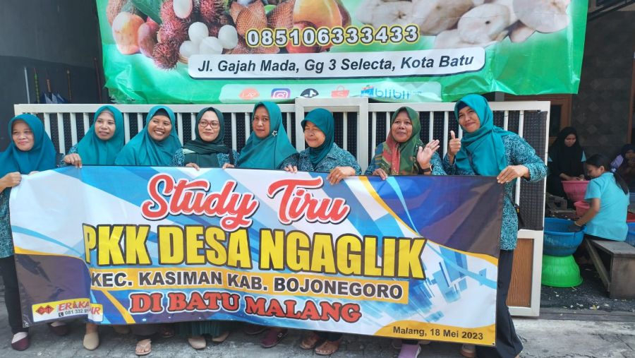 PKK Bojonegoro Studi Tiru ke Kendedes Keripik Buah, H. Khamim: Kita Edukasi Berikut Dengan Pemasaran
