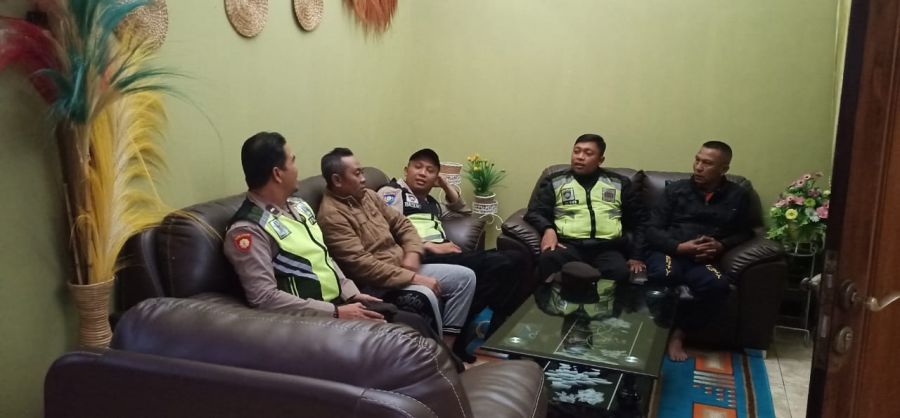 Polsek Pujon Polres Batu Polda Jatim Laksanakan Patroli dan Sambang Tokoh Masyarakat