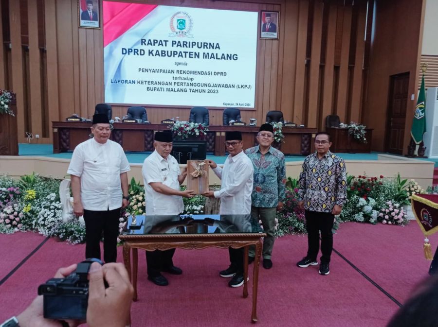 Rapat Paripurna Penyampaian Terhadap LKPJ Bupati Malang Tahun 2023 Oleh DPRD Kab. Malang