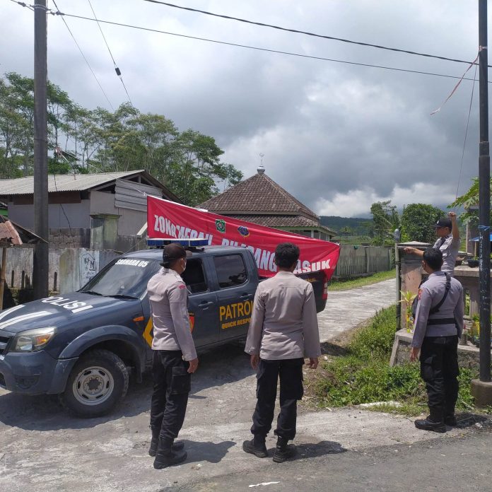 Satu Kompi Personel Polres Malang Diturunkan Untuk Sekat Mobilitas Kendaraan di Pronojiwo