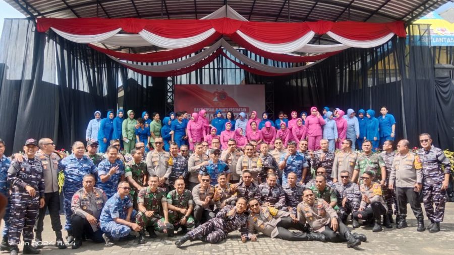 Sebagai Wujud Bakti Kepada Ibu Pertiwi, Alumni Akademi TNI - POLRI 2003 Gelar Baksos dan Baskes