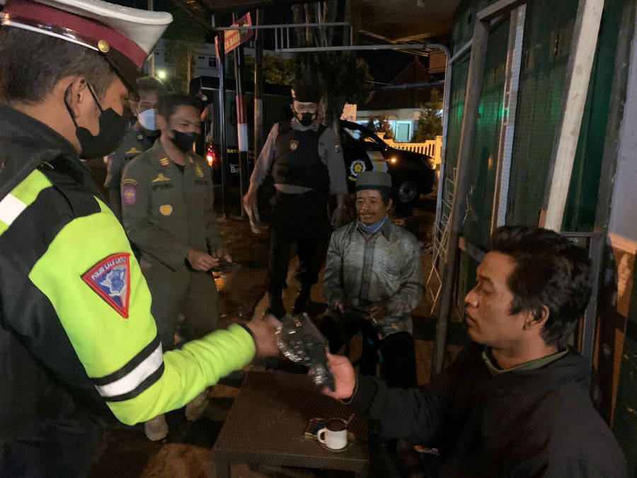 Tim Pamor Keris Polres Batu Berkolaborasi Dengan Masyarakat