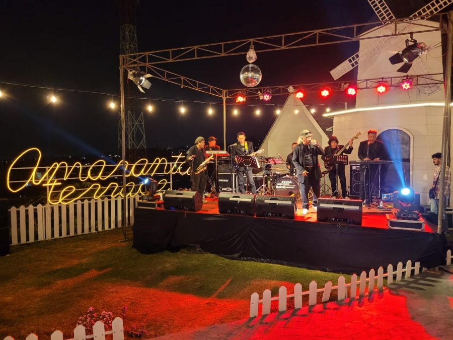 Tribute Night To The Mercy's With Batu Legend Band Sukses Pukau Pengunjung