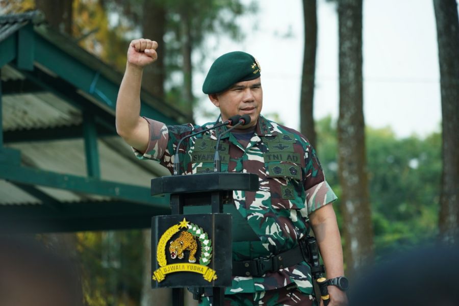 Upacara Pelepasan Prajurit Lintas Udara Divif 2 Kostrad Menjelang Latma Garuda Airborne 2022 