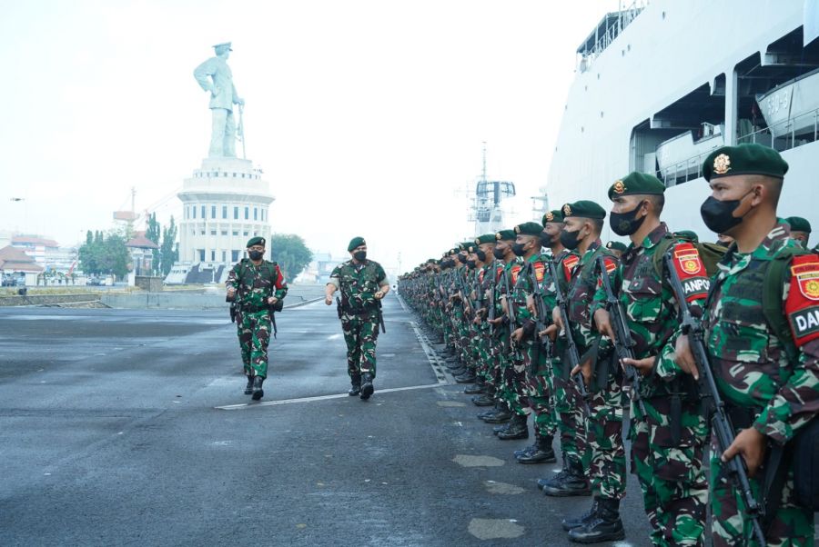 Upacara Pemberangkatan Satgas Satjar Divif 2 Kostrad Dipimpin Langsung Pangdivif 