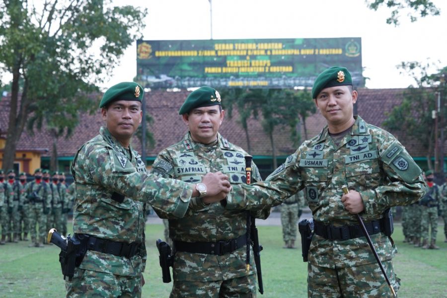 Upacara Sertijab Dansatjar Divif 2 Kostrad di Pimpin Langsung oleh Pangdivif 