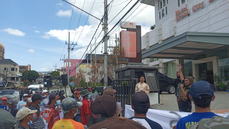 Usai Kades Disomasi, Ratusan Warga Sidomulyo Demo Tuntut Hal ini