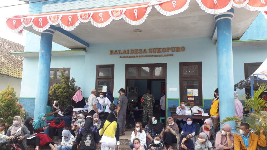 Vaksinasi 665 Dosis Jenis Sinovac di Desa Sukopuro Berlangsung Lancar