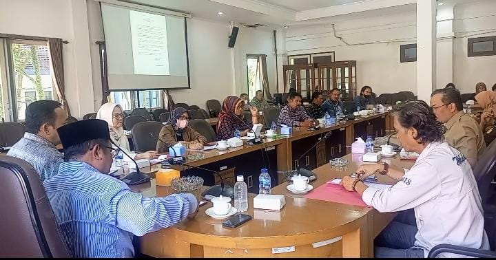 Waduh, LSM SGI Rapat RDP Tentang Pupuk Bersubsidi Bersama DPRD Komisi II