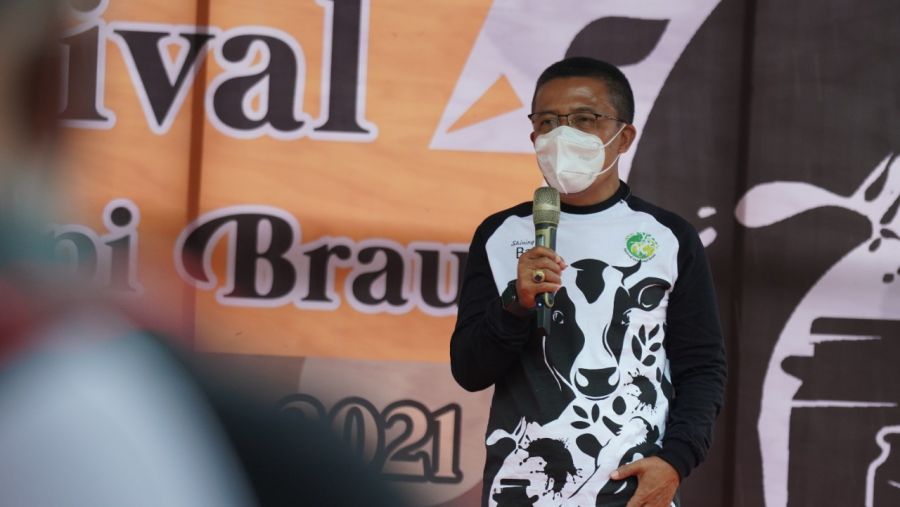 Wakil Walikota Batu Membuka Festival Susu Sapi Brau 2021