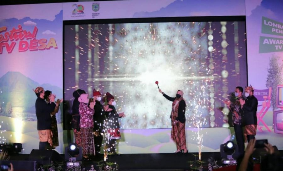 Walikota Batu Launching TV Desa di Acara Festival TV Desa