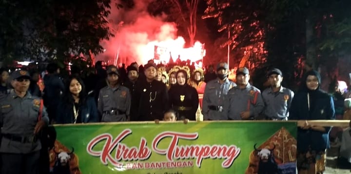 Warga Desa Sumbersuko Menggelar Kirab Tumpeng Dalam Rangka Bersih Desa