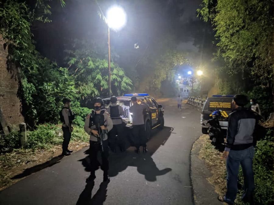 Warga Jalan Bromo Kecamatan Kepanjen Dikejutkan Dengan Penemuan Benda Diduga Bom Mortir