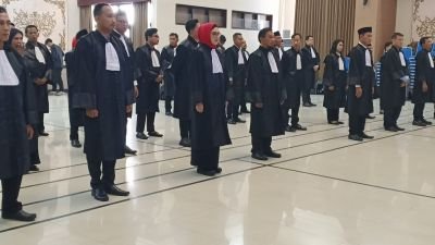 Pelantikan Advokat PPSHI Lumajang di Surabaya, Anton Sujatmiko Tekankan Integritas
