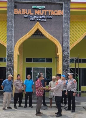 Usai Gelar OSN, Polsek Kualuh Hulu Salurkan Bantuan Renovasi Masjid Babul Muttaqin di Tanjung  Pasir
